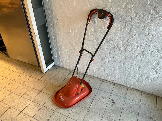 Flymo mlite 28 grasmaaier - afbeelding 1 van  7