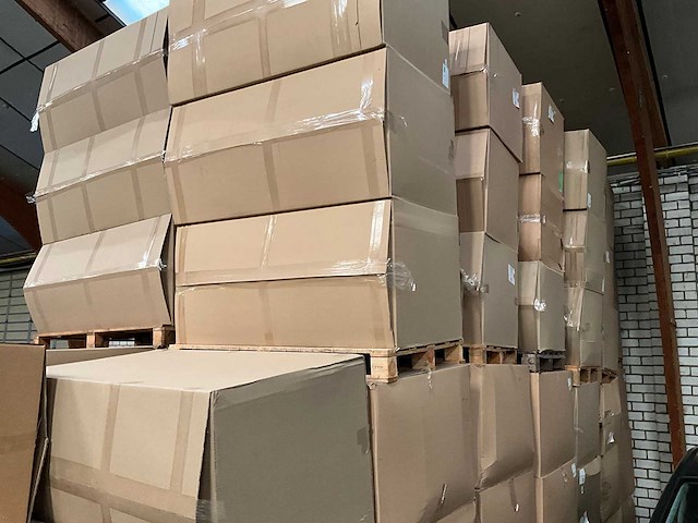 Foamzakken - diverse maten - 27 pallets (210000x) - afbeelding 1 van  7