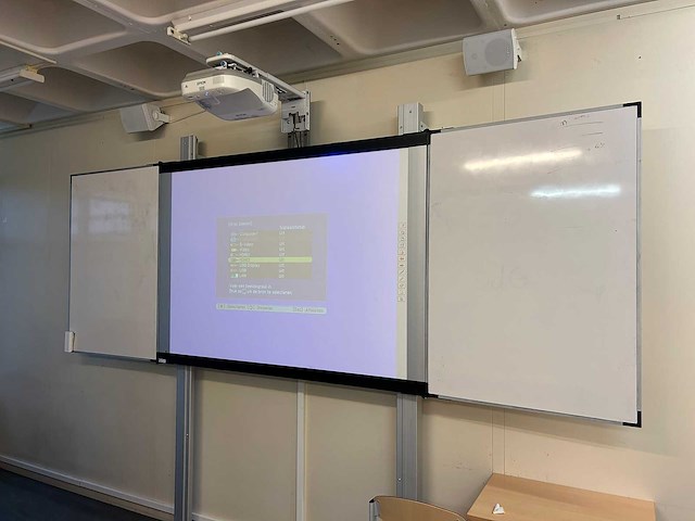 Focus board - epson eb570 - smartboard - afbeelding 1 van  7