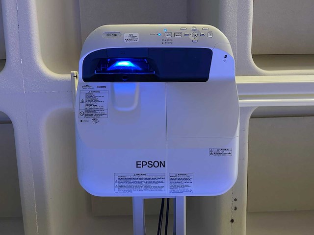 Focus board - epson eb570 - smartboard - afbeelding 6 van  7