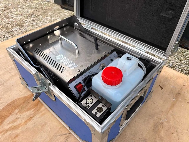 Fog machine verticaal - afbeelding 1 van  4