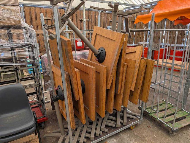 Foldable terrace table (14x) - afbeelding 1 van  2