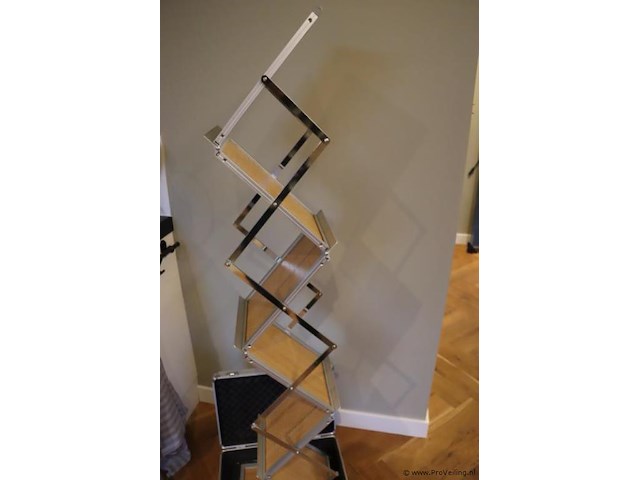 Folderdisplay, opvouwbaar in koffer - afbeelding 3 van  6