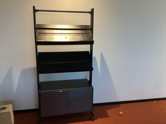 Folderhouder met kastje - afbeelding 1 van  4