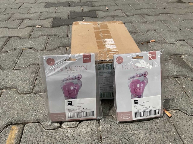 Folieballon it'sa girl babyvoetje 70cm (100x) - afbeelding 4 van  4