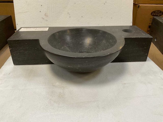 Fontein belgisch hardsteen - afbeelding 2 van  2