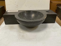 Fontein belgisch hardsteen - afbeelding 2 van  2