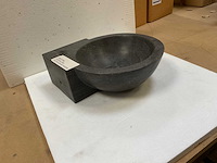 Fontein belgisch hardsteen - afbeelding 1 van  3