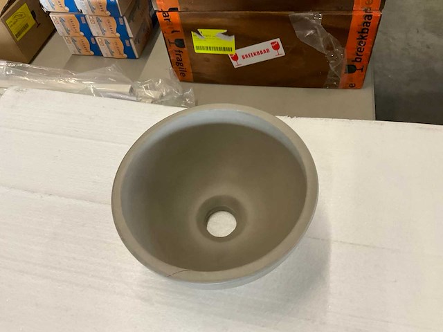 Fontein beton - afbeelding 2 van  3