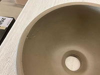 Fontein beton - afbeelding 3 van  3