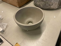 Fontein beton - afbeelding 1 van  3