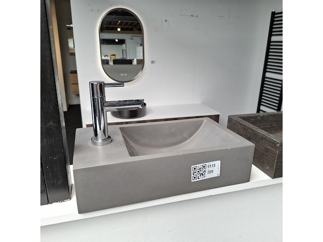 Fontein, cement grijs - afbeelding 2 van  4
