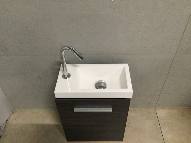 Fontein + kraan 55x40x22 cm wb, kastanjebruin - afbeelding 2 van  4