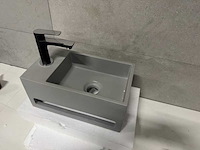 Fontein solid surface 35x5x20x16 cm + kraan - afbeelding 2 van  6