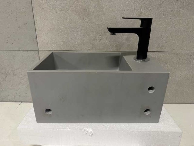 Fontein solid surface 35x5x20x16 cm + kraan - afbeelding 5 van  6