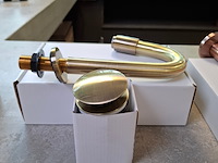 Fonteinkraan piccolo, messing geborsteld - afbeelding 1 van  6