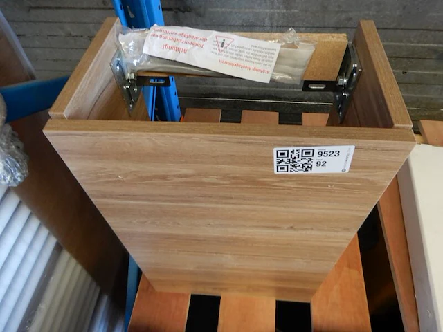 Fonteinonderkast, hout - afbeelding 2 van  4