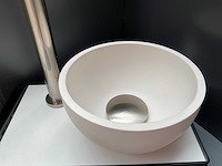 Fonteinset met frame solidsurface kom en rvs kraan - afbeelding 2 van  4