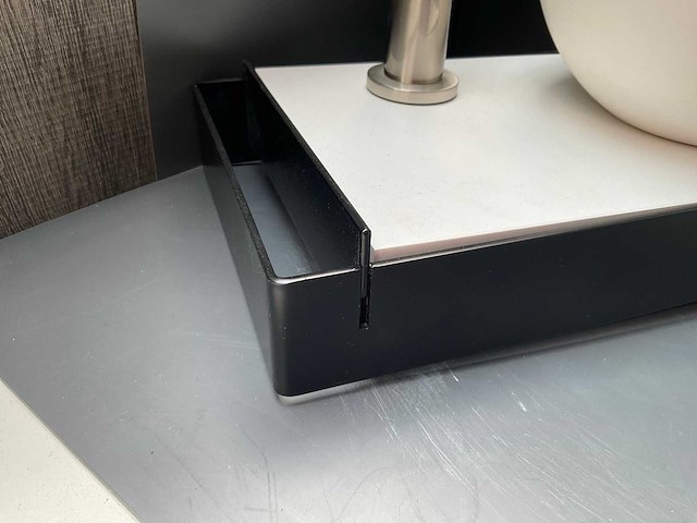 Fonteinset met frame solidsurface kom en rvs kraan - afbeelding 4 van  4