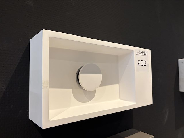 Fonteintje, afm. 36 x 18 x 9 cm. - afbeelding 1 van  2