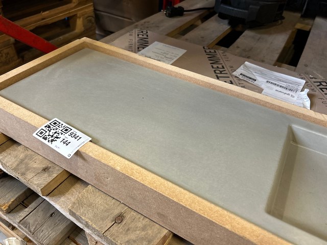 Fonteintje beton light met kraangat, detremmerie - afbeelding 3 van  6