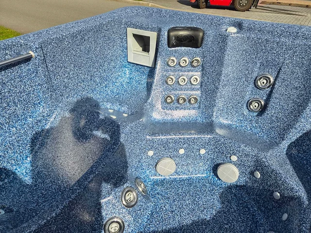 Fonteyn spas 7 persoons jacuzzi en buitenspa - afbeelding 2 van  33