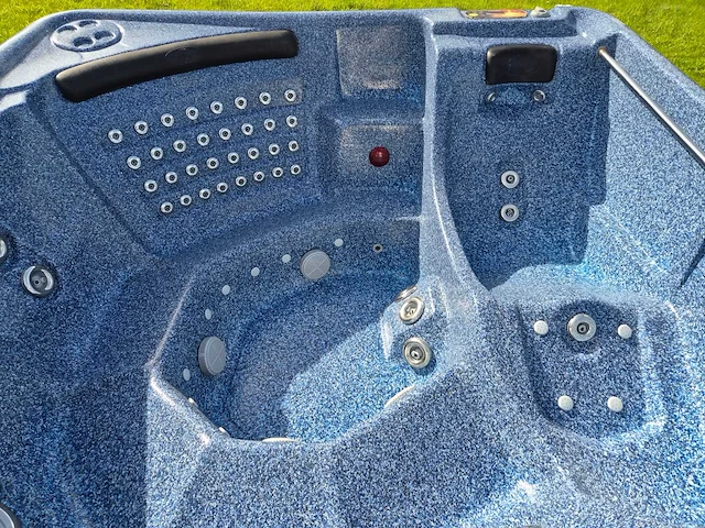 Fonteyn spas 7 persoons jacuzzi en buitenspa - afbeelding 10 van  33