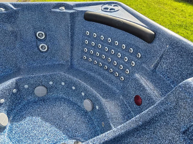 Fonteyn spas 7 persoons jacuzzi en buitenspa - afbeelding 11 van  33
