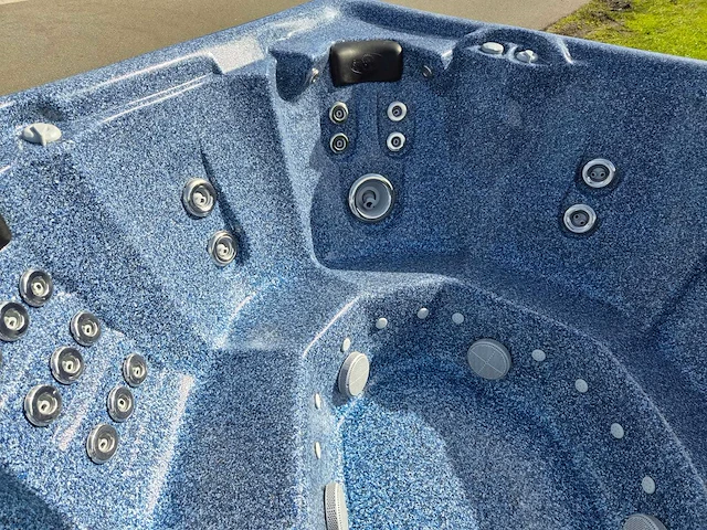 Fonteyn spas 7 persoons jacuzzi en buitenspa - afbeelding 21 van  33