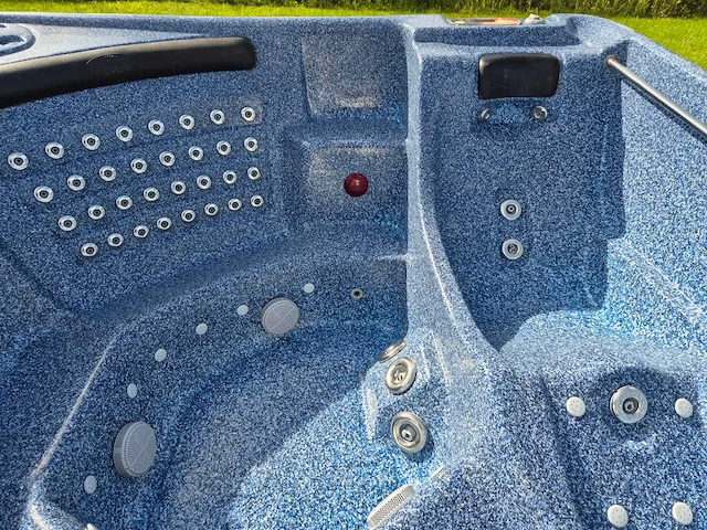 Fonteyn spas 7 persoons jacuzzi en buitenspa - afbeelding 19 van  33