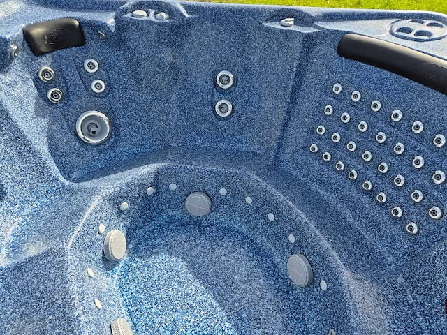 Fonteyn spas 7 persoons jacuzzi en buitenspa - afbeelding 27 van  33