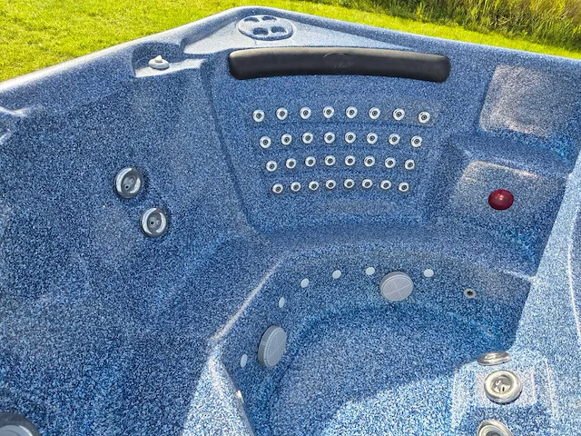Fonteyn spas 7 persoons jacuzzi en buitenspa - afbeelding 8 van  21
