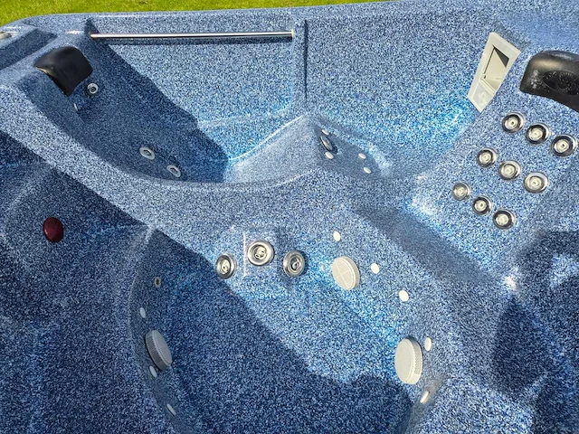 Fonteyn spas 7 persoons jacuzzi en buitenspa - afbeelding 11 van  21