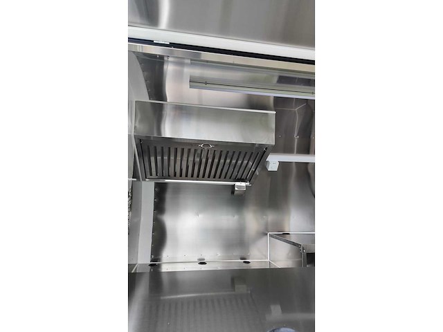 Foodtrailer - afbeelding 18 van  28