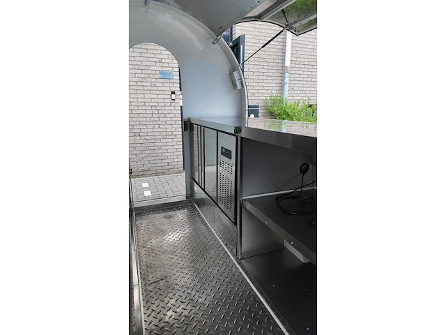 Foodtrailer - afbeelding 22 van  32