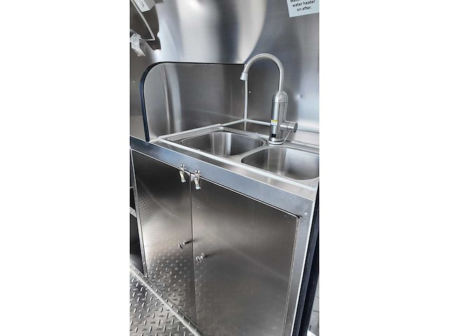 Foodtrailer - afbeelding 21 van  28
