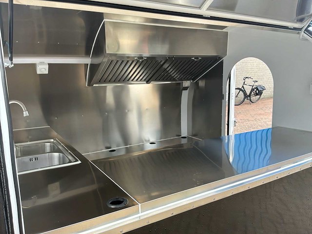 Foodtrailer - afbeelding 9 van  36