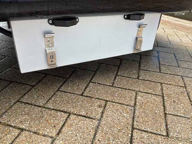 Foodtrailer - afbeelding 30 van  36