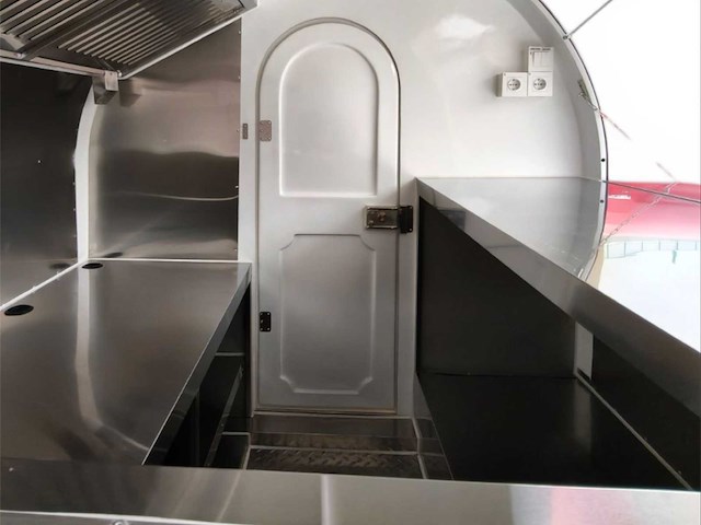 Foodtrailer - afbeelding 6 van  6