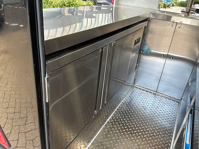 Foodtrailer - afbeelding 15 van  30