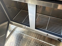 Foodtrailer - afbeelding 17 van  30