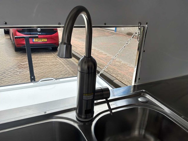 Foodtrailer - afbeelding 18 van  30