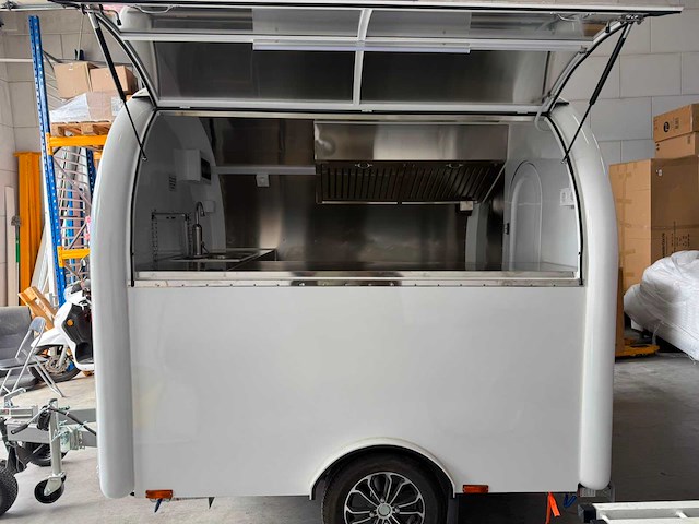 Foodtrailer - afbeelding 1 van  25