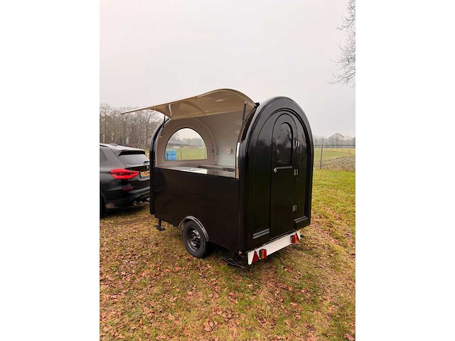 Foodtruck aanhanger - afbeelding 7 van  12