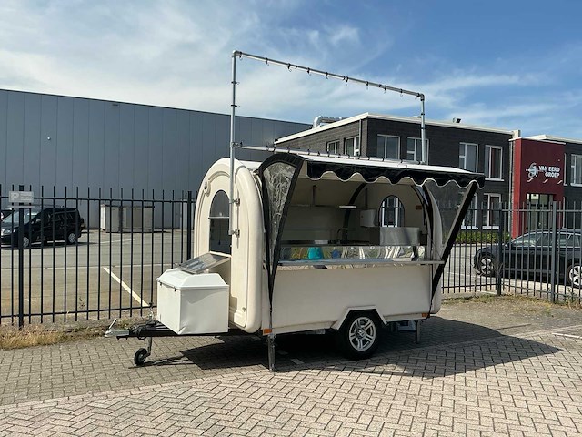 Foodtruck aanhanger - afbeelding 1 van  48