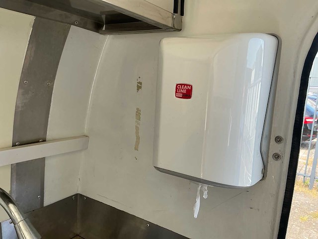 Foodtruck aanhanger - afbeelding 24 van  48