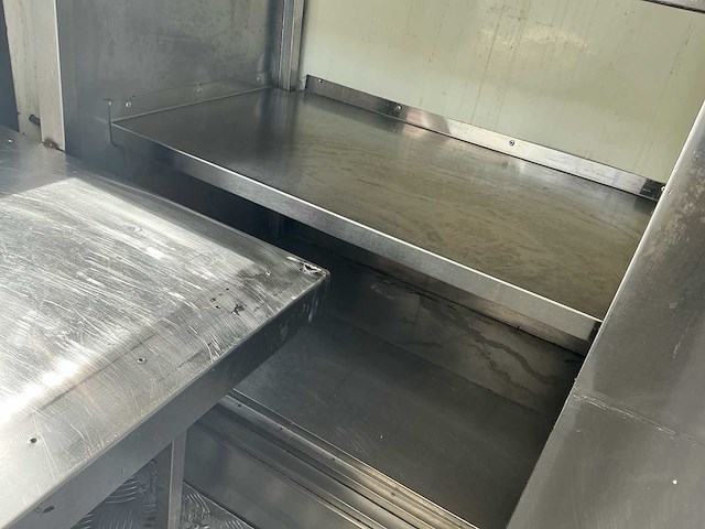 Foodtruck aanhanger - afbeelding 35 van  48