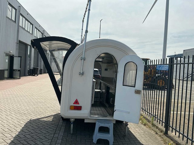Foodtruck aanhanger - afbeelding 42 van  48