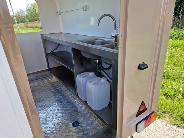 Foodtruck beige - 2025 - afbeelding 3 van  15