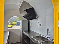 Foodtruck geel met afzuigkap - 2026 - afbeelding 4 van  5